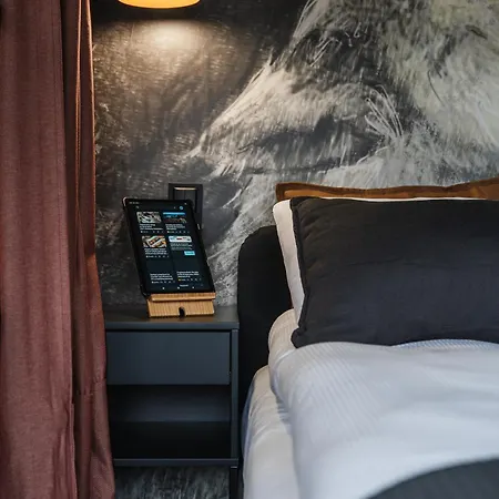Wolf Apartment